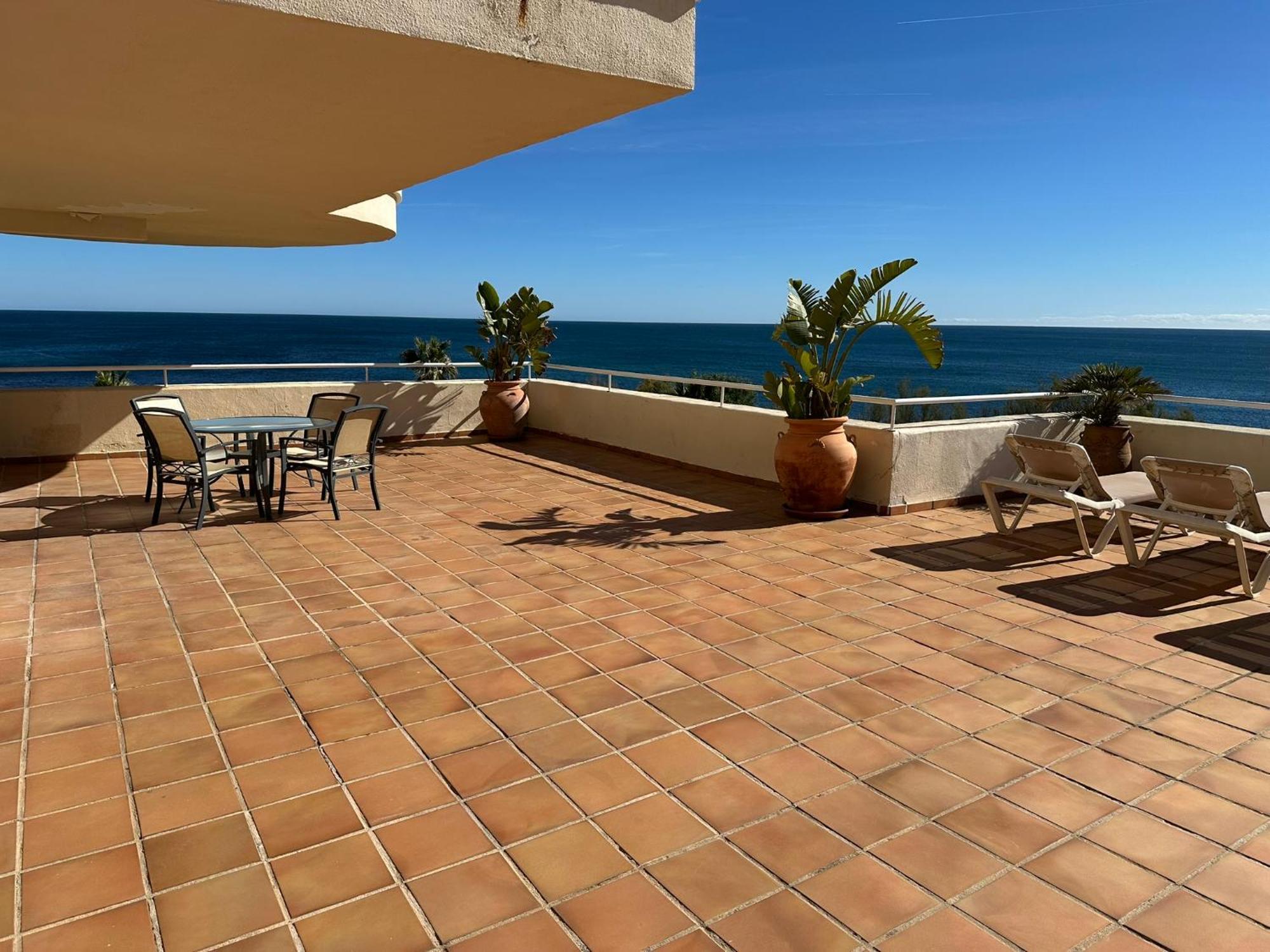 Apartments Bermuda Beach Estepona Exterior photo