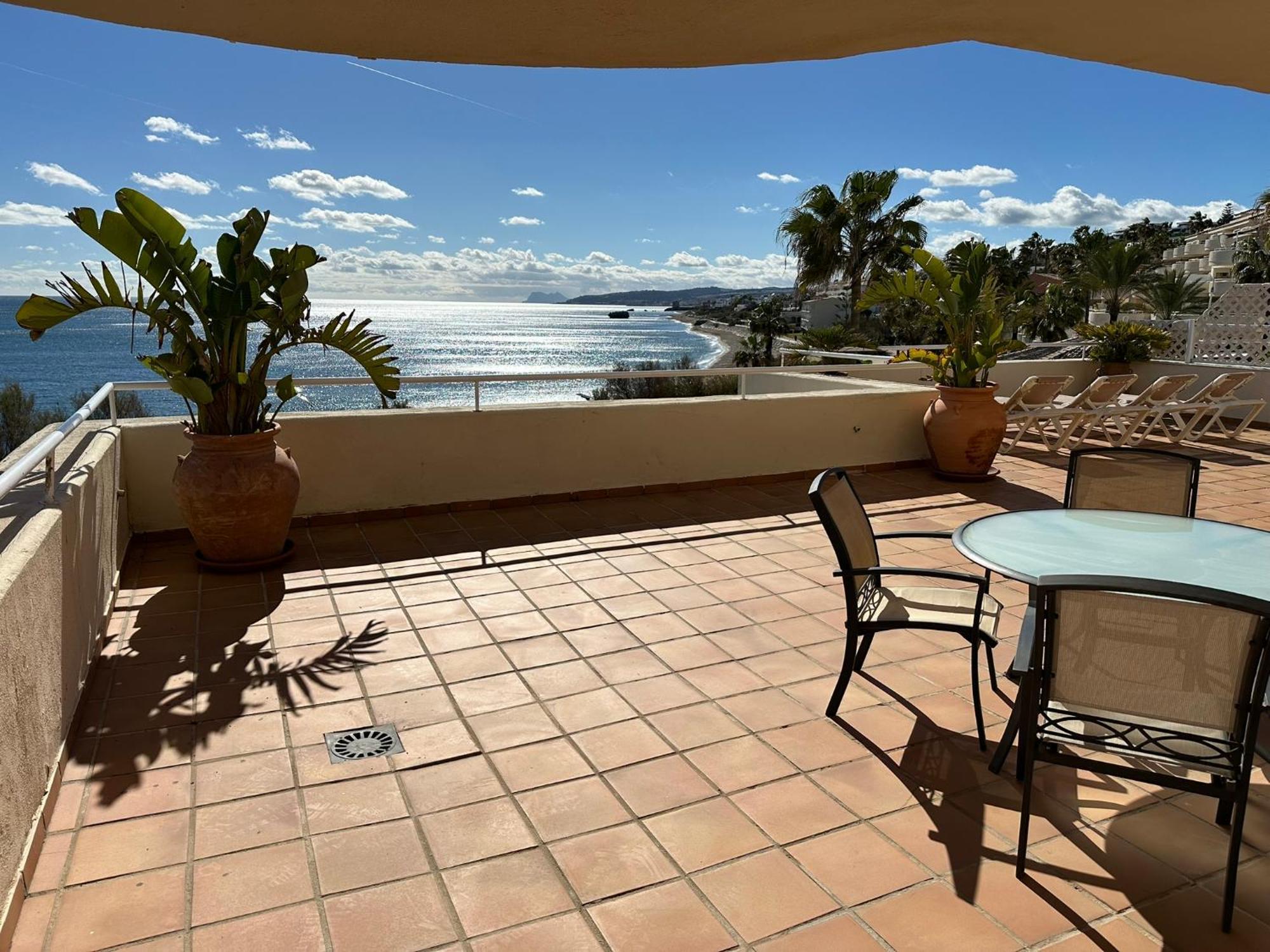 Apartments Bermuda Beach Estepona Exterior photo