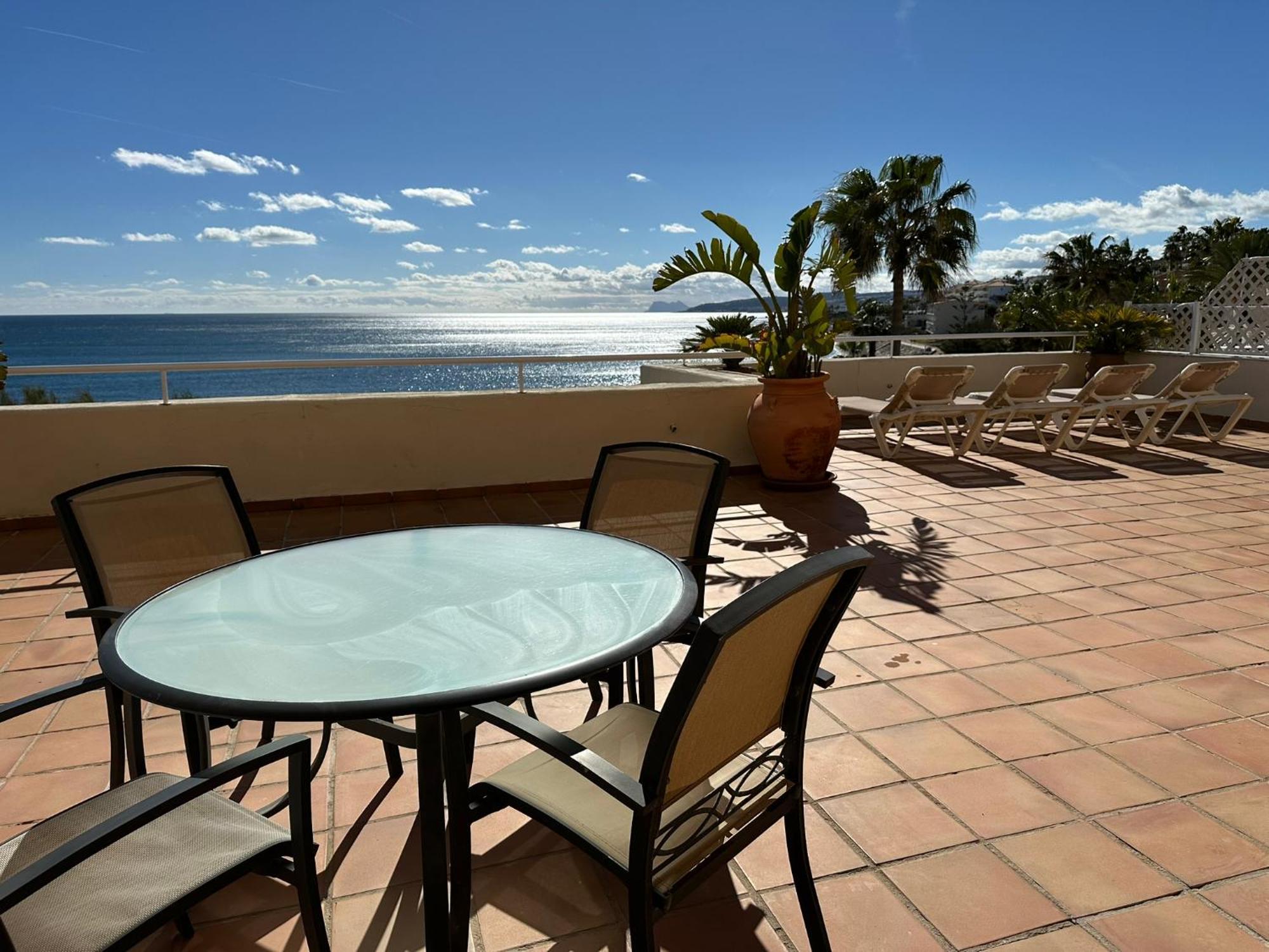 Apartments Bermuda Beach Estepona Exterior photo