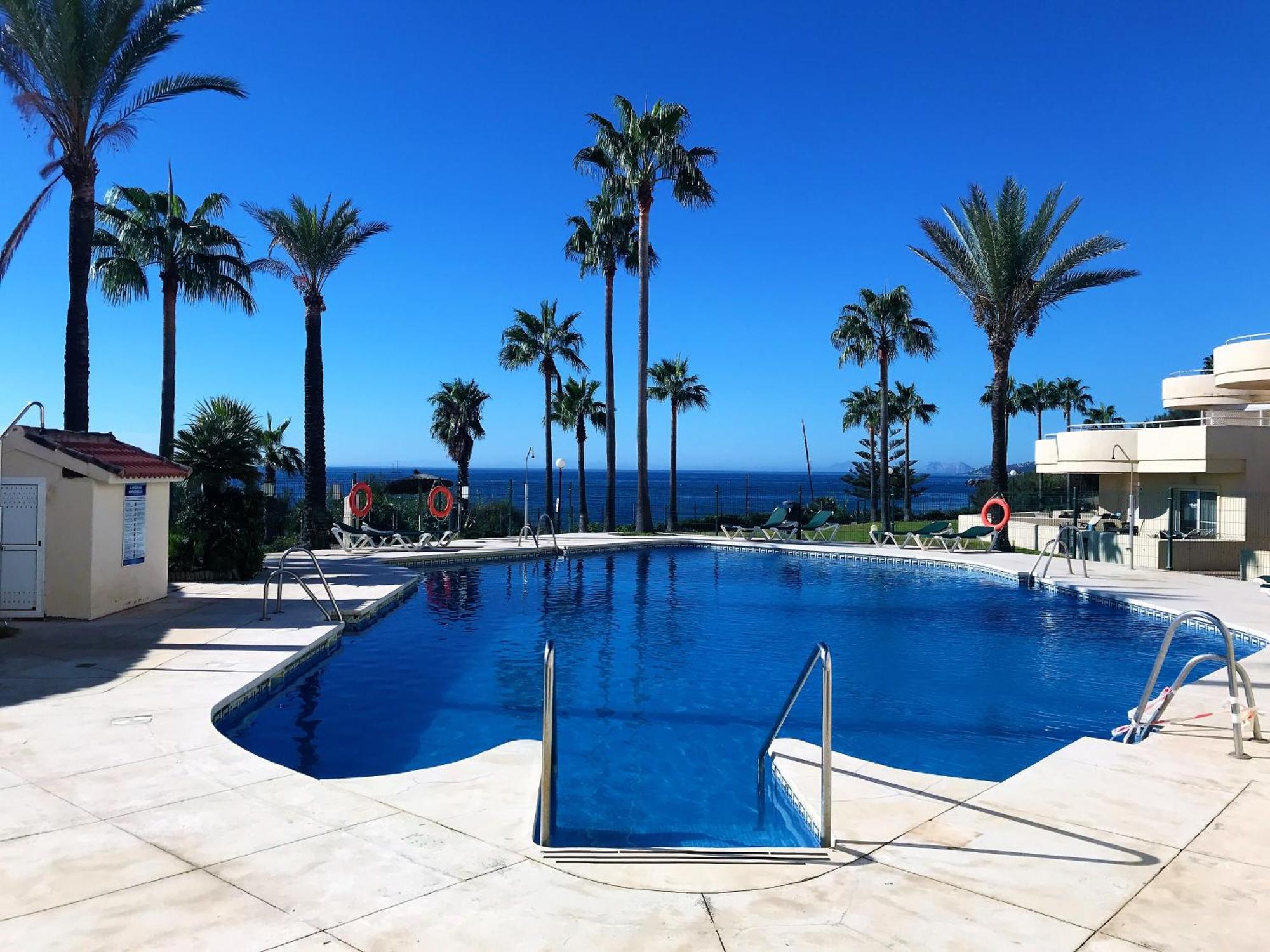 Apartments Bermuda Beach Estepona Exterior photo