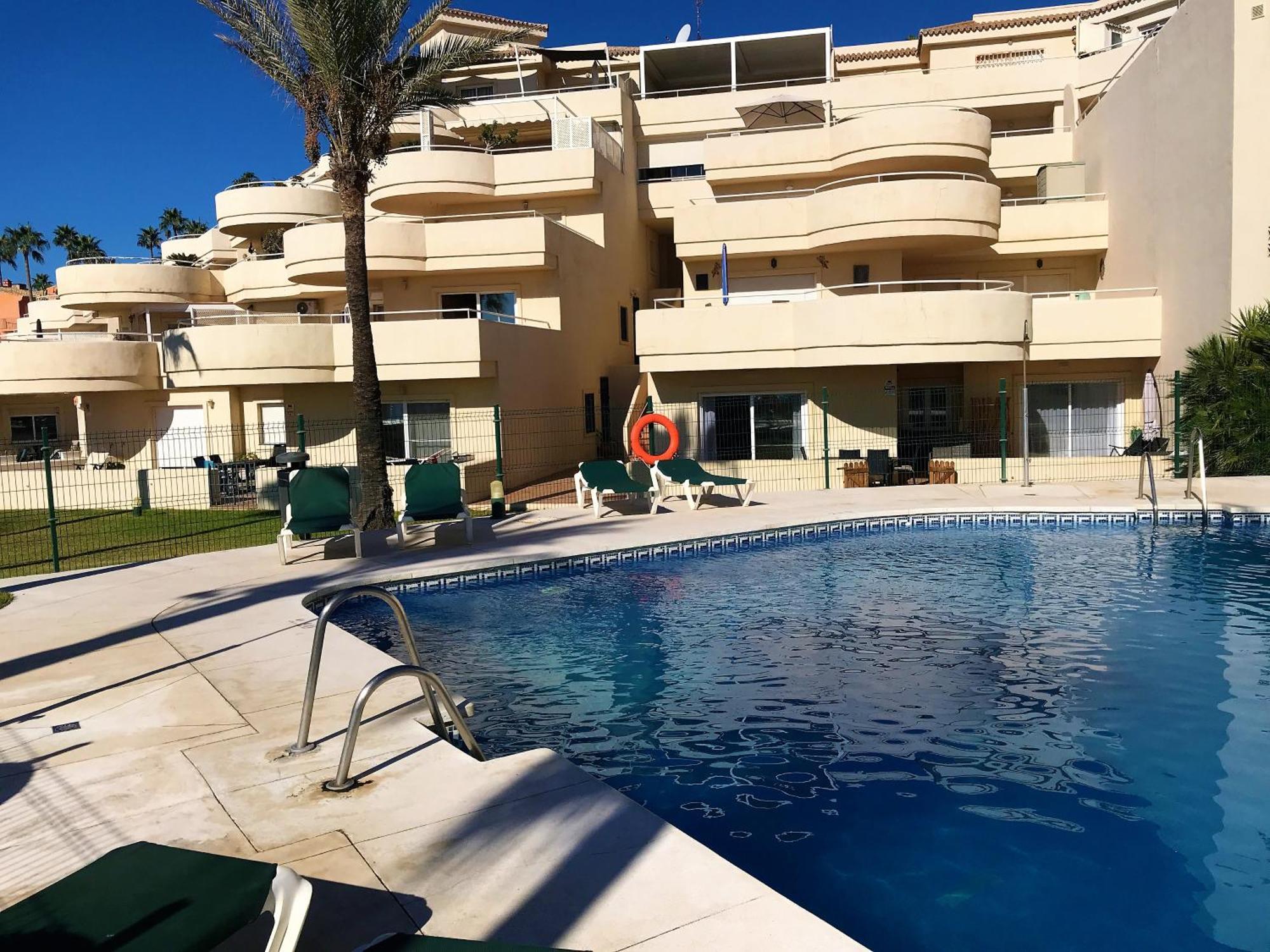 Apartments Bermuda Beach Estepona Exterior photo