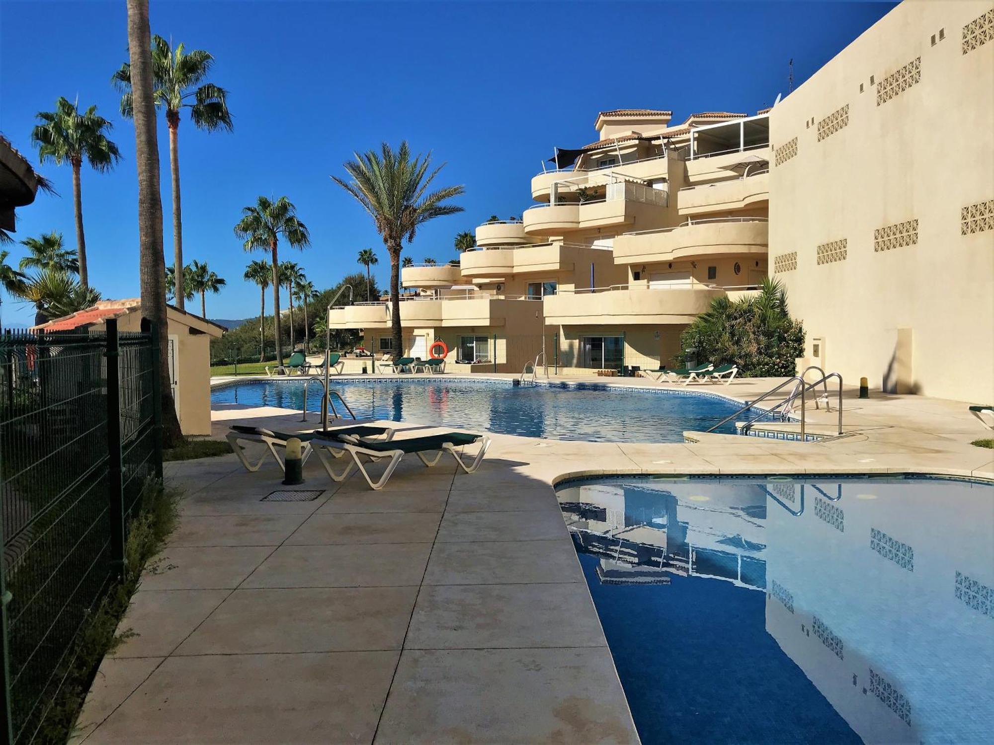 Apartments Bermuda Beach Estepona Exterior photo